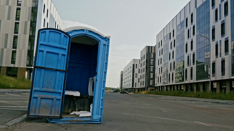 Best Standard Portable Toilet Rental  in Manhasset Hills, NY